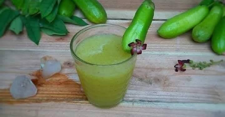 10 MANFAAT BELIMBING WULUH YANG ADA DISEKITAR KITA

1. Mengobati Rematik
100 lembar daun belimbing wuluh atau secukupnya, dicuci dulu lalu tumbuk hingga halus, tambahkan kapur sirih, gosokan kebagian yang sakit itu. 100 gr daun muda belimbing wuluh, 15 biji cengkeh