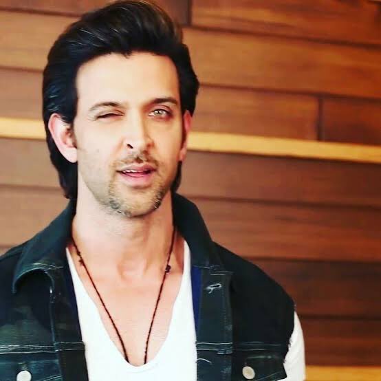 “Life passes by in a wink so try to never miss a moment in it.” #HrithikRoshan
