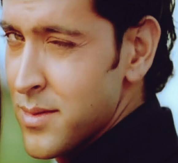 “Some kisses are given with the eyes”  #HrithikRoshan