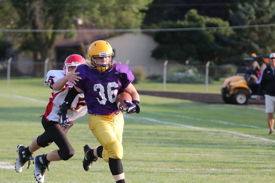 kblu54's tweet photo. #TBT first-ever HS football game for our 2021 seniors! They defeated Monroe 36-0 in a precursor to a great season! @MasonKirchberg ran for 199 yds &amp; 3 TD, @finley_gabe had a sack and Bennett Girten returned a fumble for TD! Great memories! @Grundahls6 @GrundahlTrace https://t.co/QWyEIZBLhc