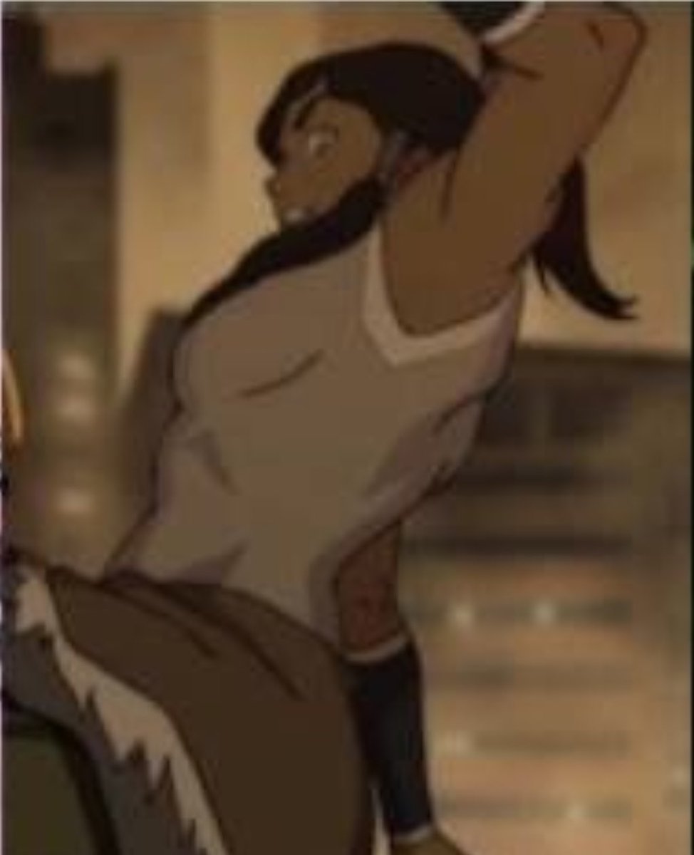 Korra’s arms: a very necessary thread