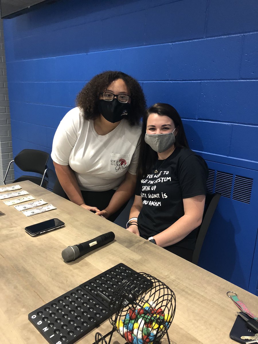 QCSGill's tweet photo. Bingo and Ice Cream from @CSC_SGA @CSC1853 best night ever https://t.co/ws2pIwNeTT