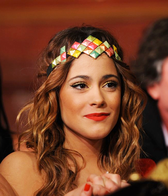 arg_beauty's tweet photo. Tini Stoessel en los premios Martín Fierro 2013 https://t.co/B8C8FaJqLZ