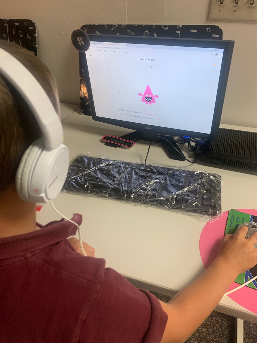 cvastallions's tweet photo. Our 3rd grade class is learning how to code! Ms. Ryckman, our technology teacher is a rockstar! #codinginelementary. #CVAStrong. #Technologyisthebest. https://t.co/XT2wu1pY7l