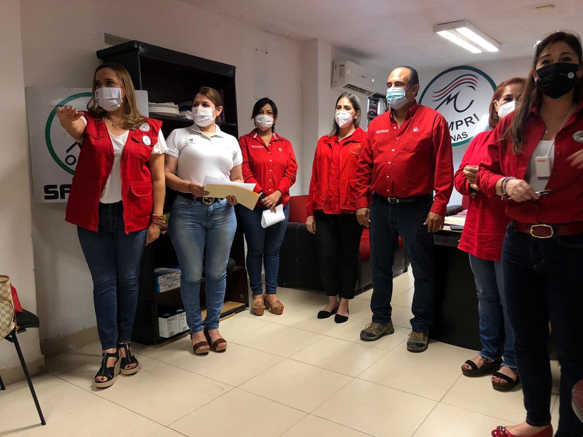 De manera virtual acompañe a mi amiga Sary Téllez  en toma de protesta como dirigente del #ONMPRI en Sabinas muchas felicidades en esta nueva encomienda,se que acompañada de su equipo harán un gran trabajo.
felicito a mi amiga Carolina Morales por el trabajo realizado estos años