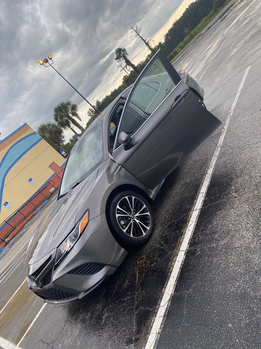TheTonyAustin's tweet photo. After so long of having to ask for rides every day , walking 2 hours from my house back and forth from work and back and forth from the gym , I did it .. I finally got a new car and im truly so blessed 🙏🏻. https://t.co/MScssJoUVG