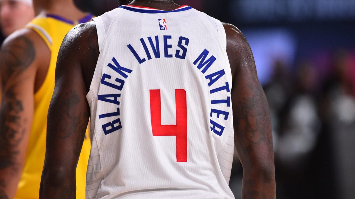 リョーシ 先月再開したnbaで選手たちはユニフォームにそれぞれメッセージを入れてプレーして訴えかけている リョーシ 先月再開したnbaで選手たちはユニフォームにそれぞれメッセージを入れてプレーして訴えかけている