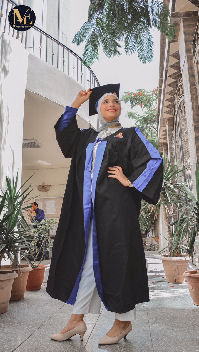 Omniiiiaaa's tweet photo. Officially graduated 👩🏻‍🎓👷🏻‍♀️♥️ https://t.co/iUOzSm4EdO
