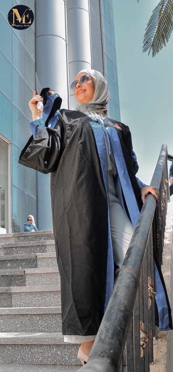 Omniiiiaaa's tweet photo. Officially graduated 👩🏻‍🎓👷🏻‍♀️♥️ https://t.co/iUOzSm4EdO