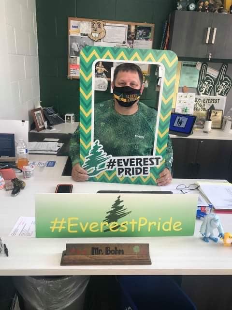DCEvergreen85's tweet photo. 25th year at DCE!! https://t.co/4y0abZeHD6