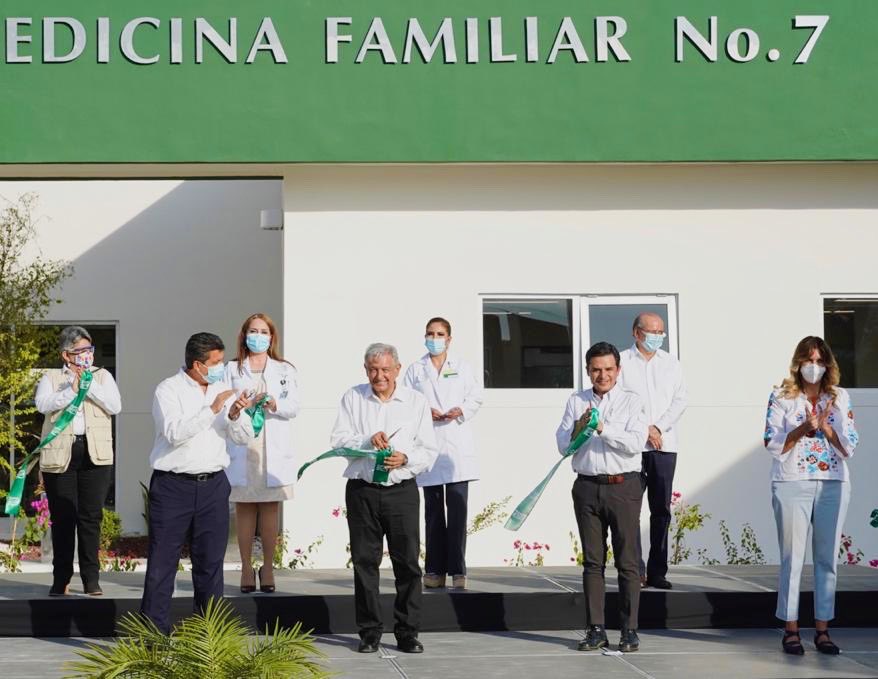 Hoy con el Presidente <a href="/lopezobrador_/">Andrés Manuel</a> inauguramos la nueva Unidad de Medicina Familiar No. 7 en Reynosa, Tamaulipas.

Curar es llegar tarde, hay que prevenir. Con esta nueva clínica ampliamos la atención del 1er nivel, fundamental para combatir enfermedades crónico degenerativas.