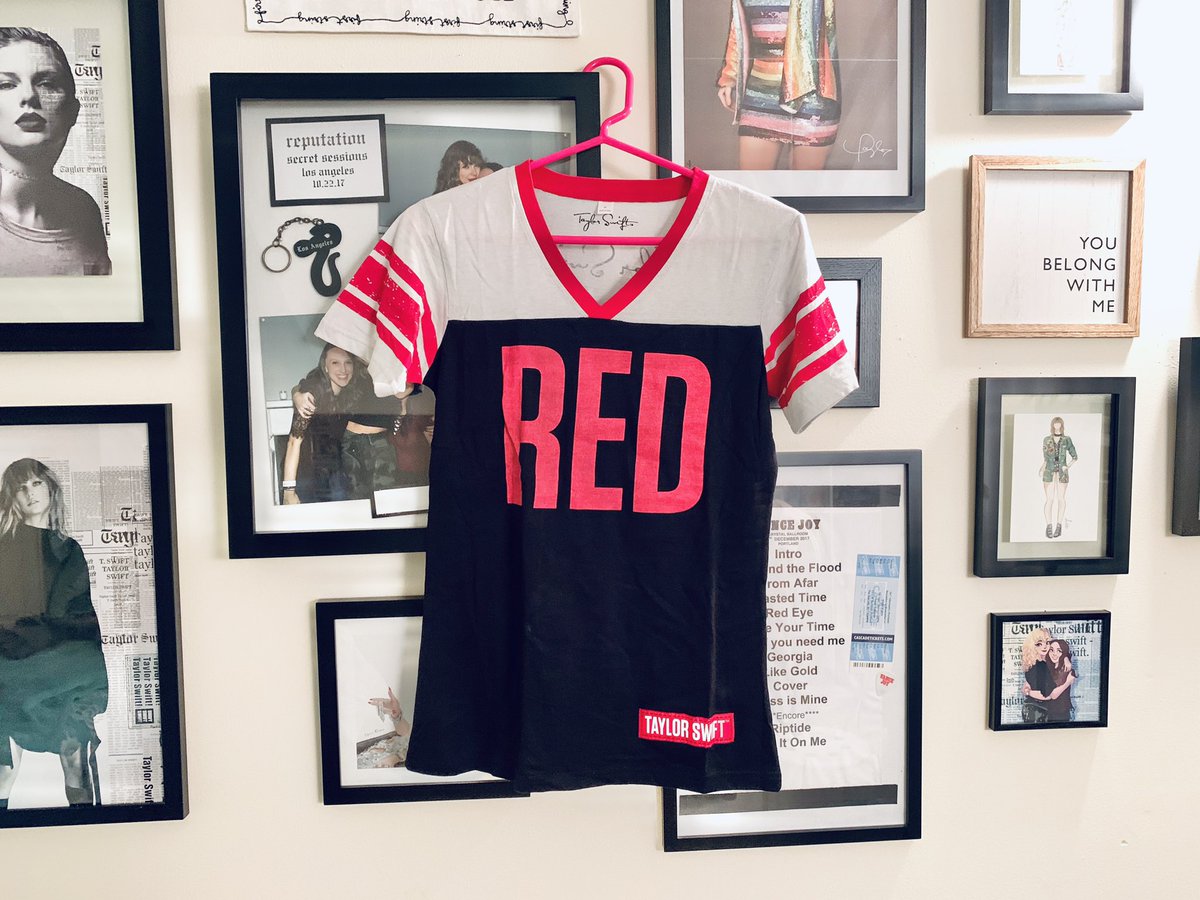 Red era jersey. Brand new, never worn. Size medium. $10 plus shipping