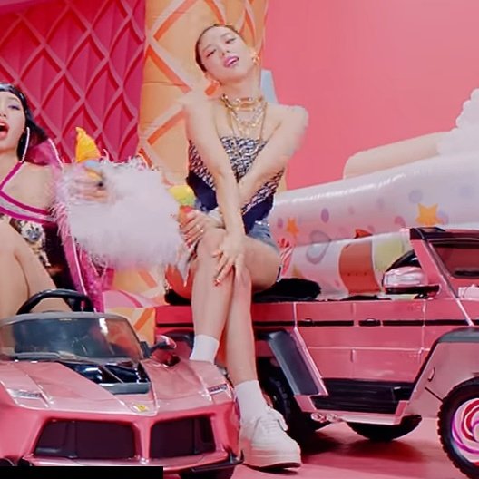 jichyuchyu's tweet photo. WE REALLY DIDN'T GET THIS IN THE TEASER https://t.co/pirpbdv2mq
