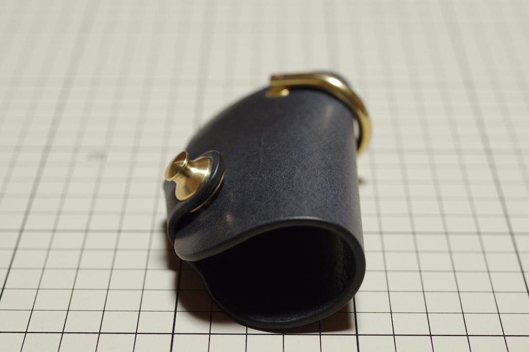 industriale_'s tweet photo. イタリアンレザーのキーケース
グレーの再販をしました。
素仕上げの革ですので、使い込むごとに艶が出て深い色味になります。
#キーケース #イタリアンレザー #スマートキー #グレー #tempesti #maine #経年変化 #pentax #pentaxk70 #dfa50macro #フィンガーグリップストラップ #INDUSTRIALE https://t.co/BbP9TlcLWk