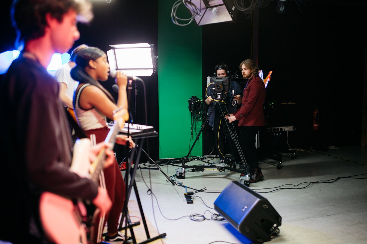 PboroCollege's tweet photo. If you are thinking about a career in the creative industries head to our website to explore our courses in:
🎸 Music
📽️ Media and Journalism
🎭 Acting and Dance
🎨 Art and Design
📷 Photography and Graphics
https://t.co/kI5yoUzbU0
#Careers #Peterborough #optionsat16 #creatives https://t.co/ORdRtcDWMg