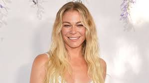 Happy Birthday
LeAnn Rimes 38 Jake Owen 39 Shania Twain 55 