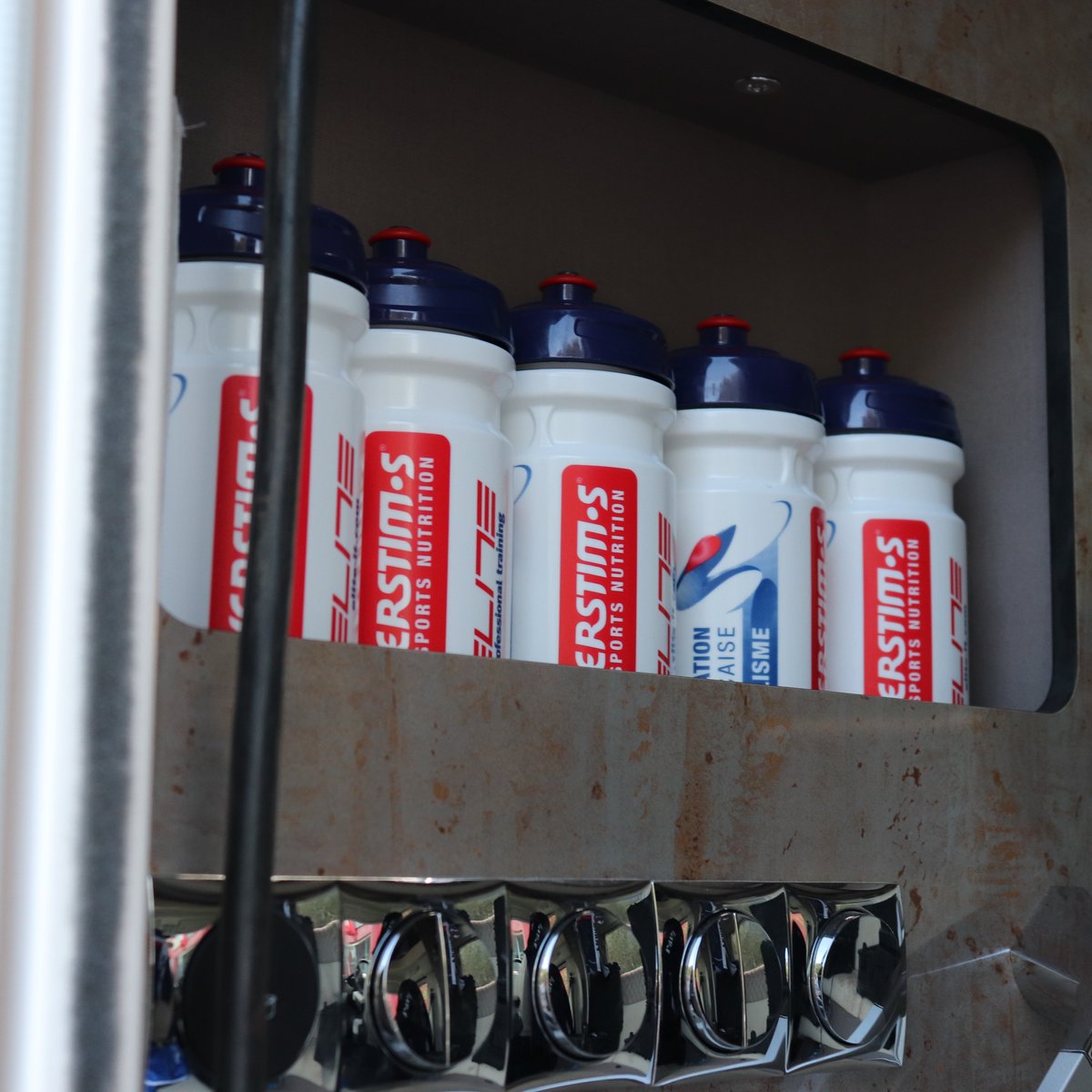 Lors des Championnats d'Europe à Plouay et durant toute la saison, <a href="/OVERSTIMS/">OVERSTIM.s officiel</a>, partenaire nutrition de la <a href="/FFCyclisme/">FFC</a>, accompagne l'ensemble des équipes de France dans leurs performances ⚡