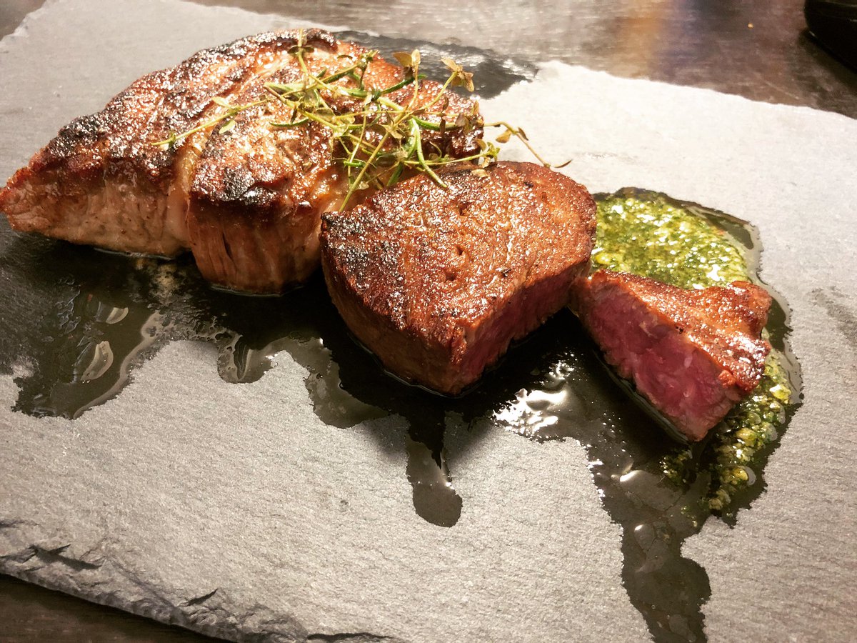 yaminomusuko's tweet photo. #todays #lunch #angussteak #homemade #basilsauce #pesto #yummyinmytummy #deliciousfood 

#今日 #昼飯 #アンガスステーキ に #自家製 #バジルソース https://t.co/eL2XUxpt7u