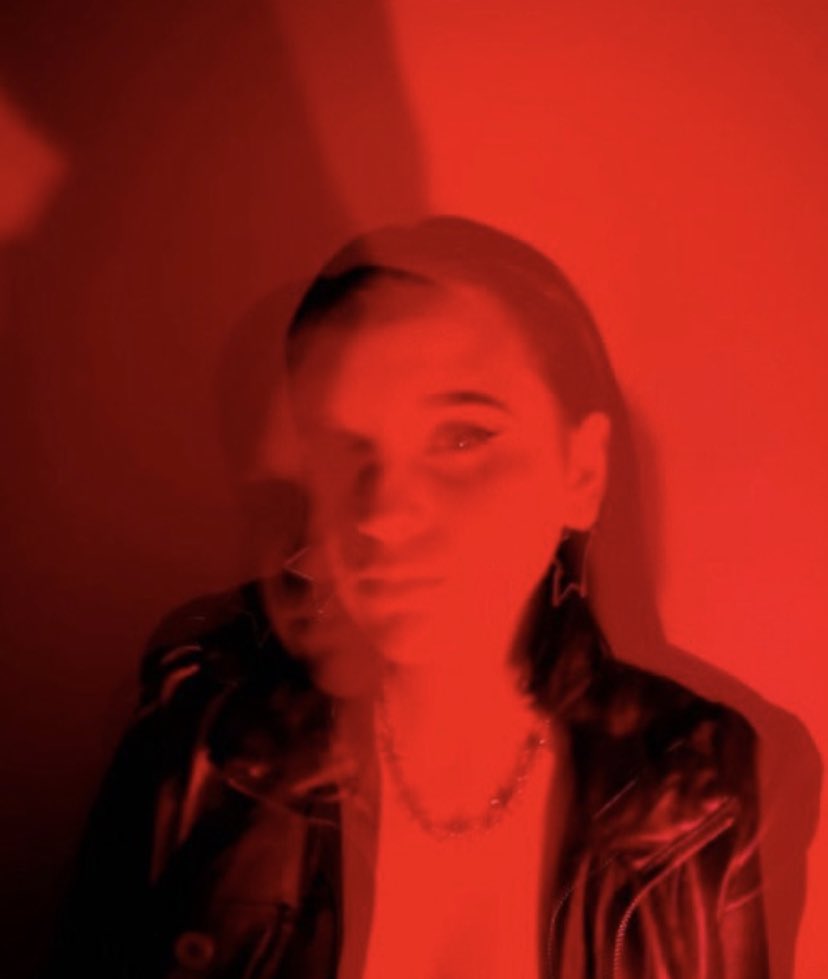 imtoblames's tweet image. wait i kinda wanna post this on my instagram... do i umm help 

#5SOSRedTeam #REDSOS #STREAMREDDESERT #5MonthsOfCALM #streamkillmymind