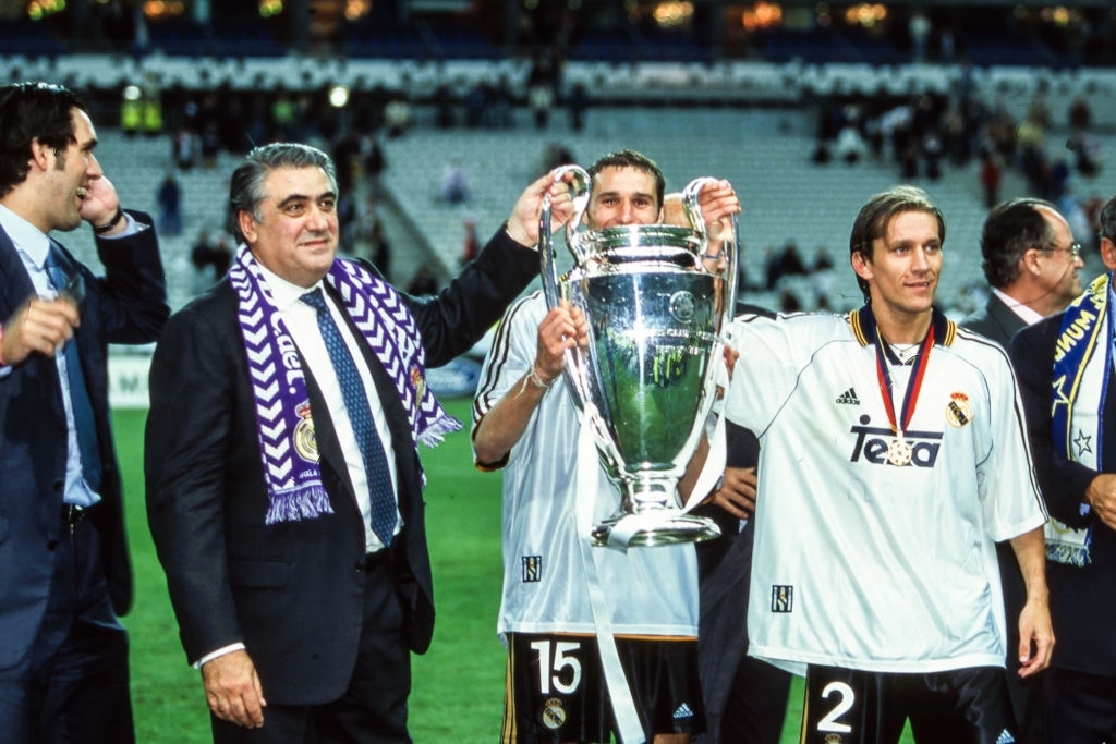 In the capital, Real Madrid won 2 UCLs in 3 seasons (1997/1998 & 1999/2000) under the presidency of Lorenzo Sanz. With the elections for club president coming up, Sanz was expected to win it with ease after riding high on Real Madrid's success in Europe.