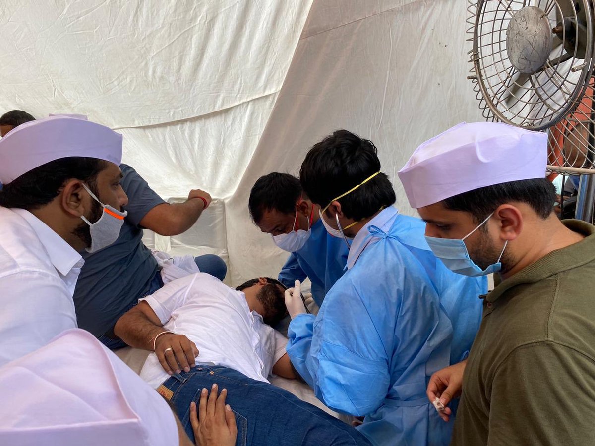 NSUIDelhi's tweet photo. One solider of #HungerStrikeForStudentsSafety @NavdeepDalal_ has hospitalized in unconscious condition. 
He is in serious condition now.

Dear arrogant govt. are you watching this ? 😠
 #SpeakUpForStudentSafety https://t.co/wlZpOGMdXj
