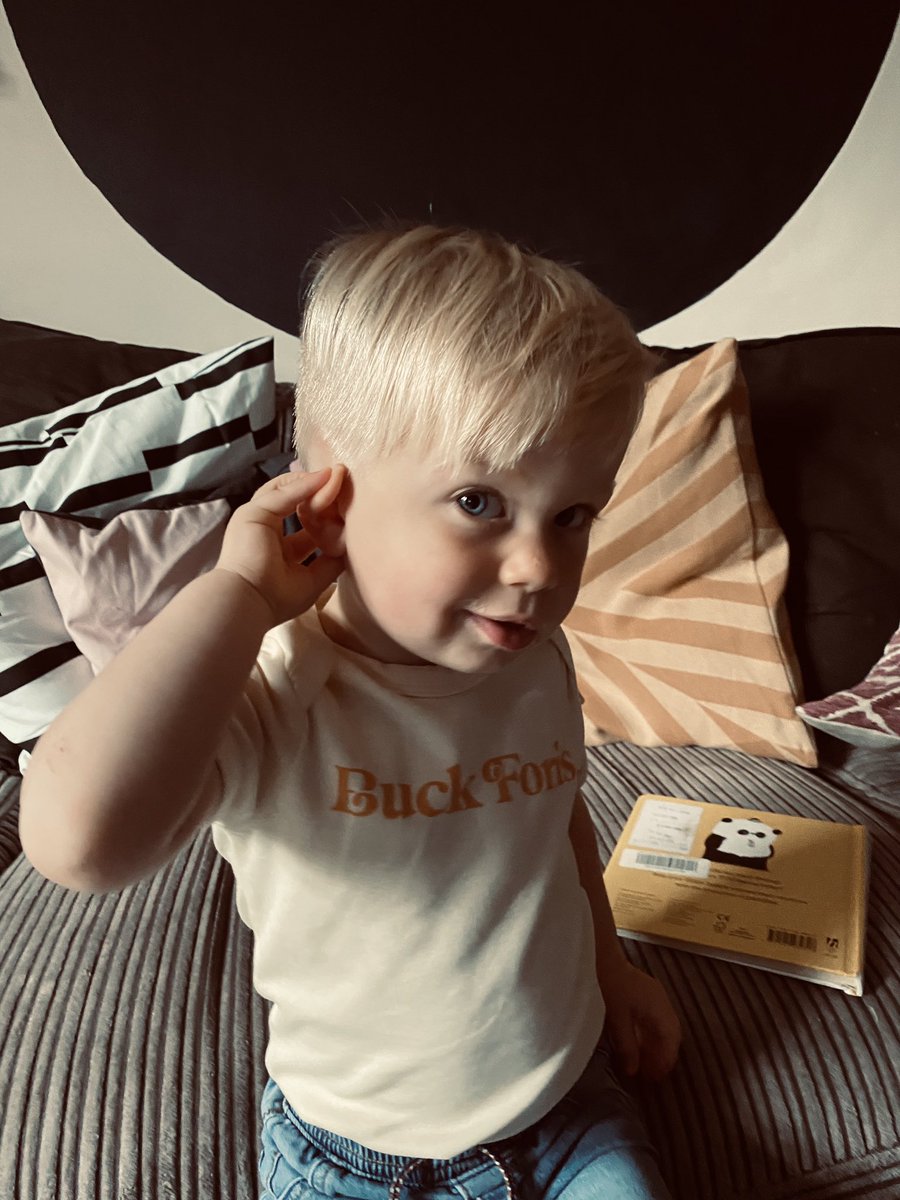 stephmulho's tweet photo. Kid’s got style ✌🏻 https://t.co/ffh8FIjqdh
