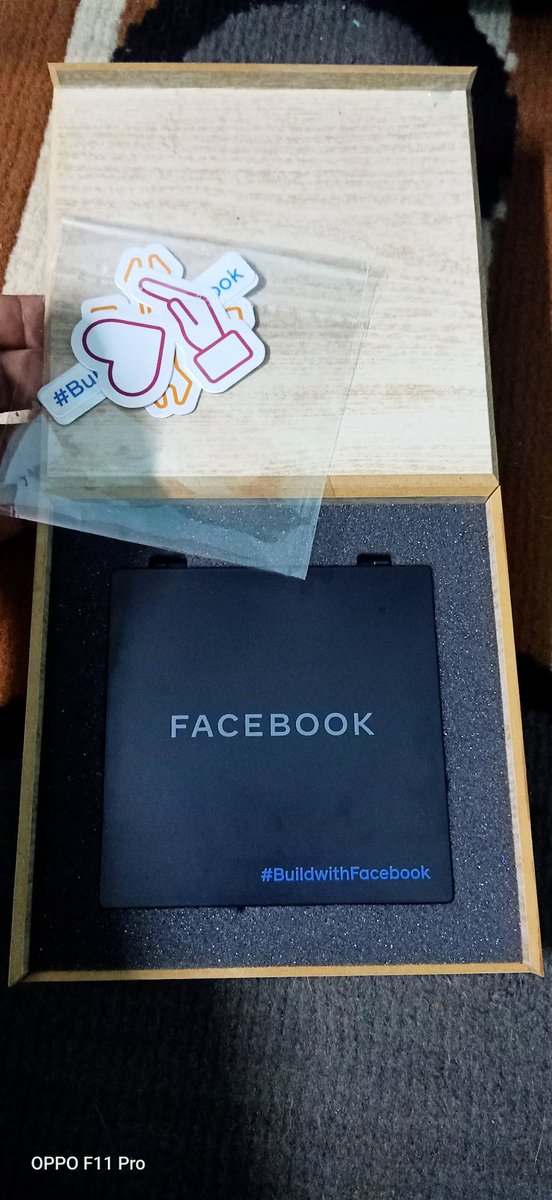 ElioCodes's tweet image. Thank you @fbplatform #BuildwithFacebook #facebookfordevelopers 
#facebookARhackathon