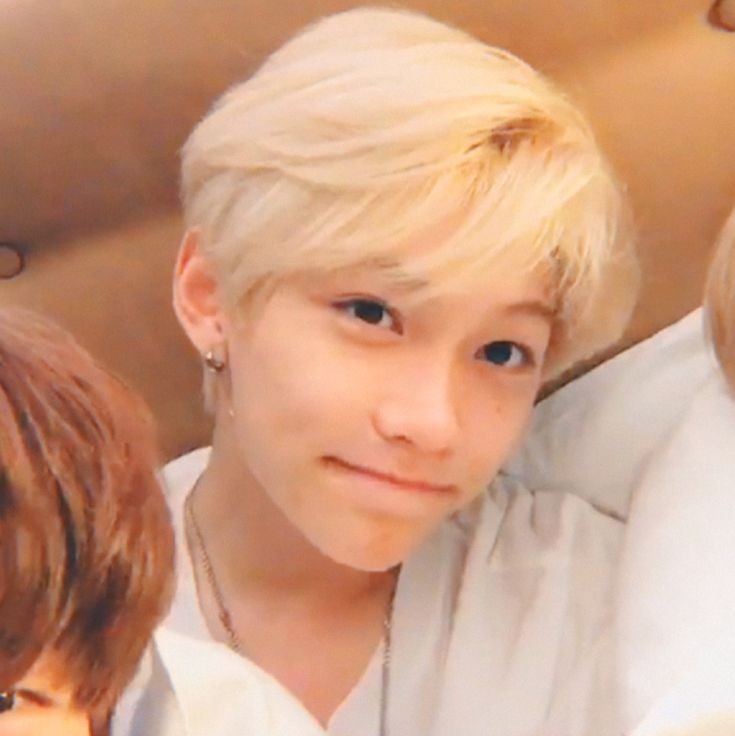 anyway interact if you love bare face felix