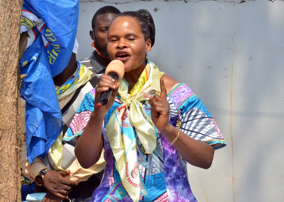 Envol_Rd_Congo's tweet photo. En marge de sa visite à Lubumbashi, une matinée politique tenue ce jeudi 27/08 par le Président national, Hon. @DSESANGA avec la Fédération de la Ville de Lubumbashi. @ENVOL_HAUT_KATA @rkitsita @jricumande @colizuba https://t.co/BpaHks57cg