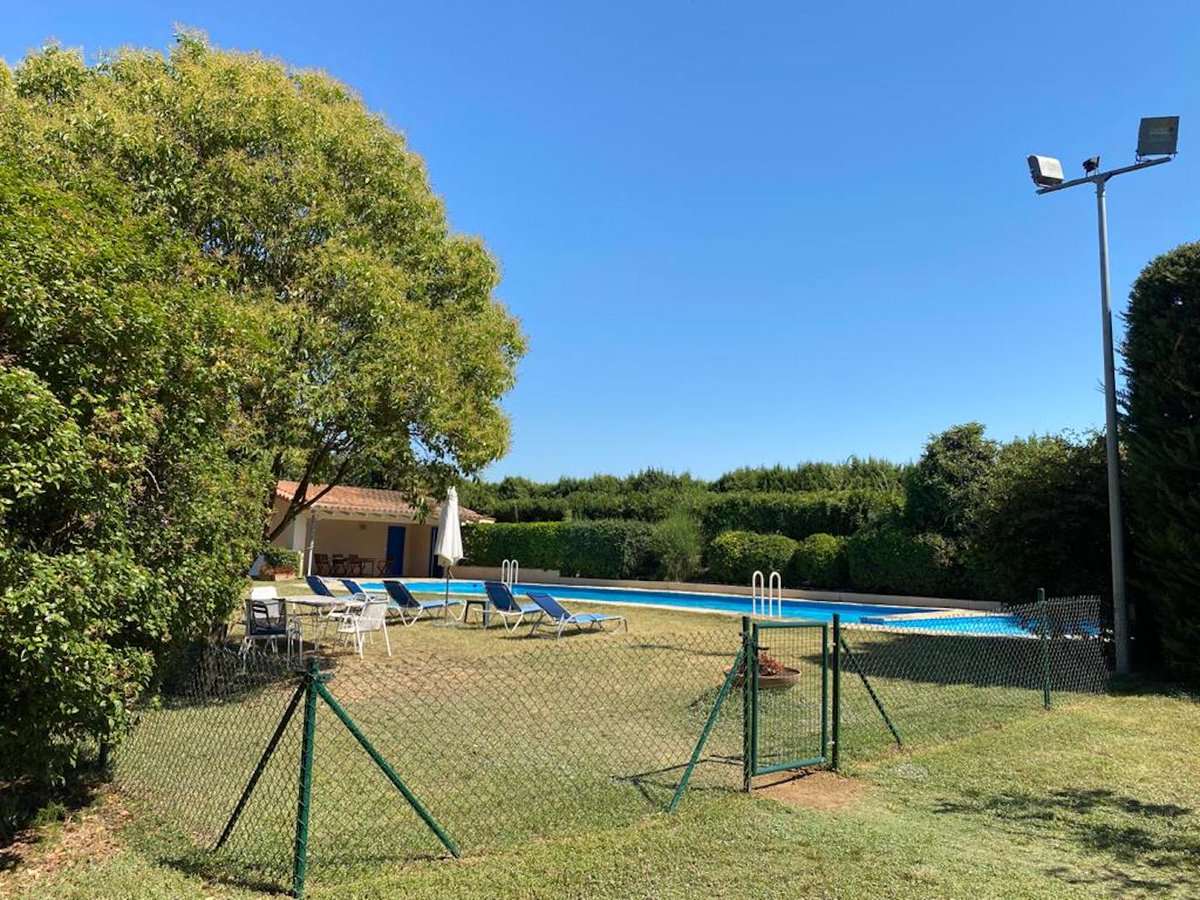 masjonquer's tweet photo. La zona de la piscina està vallada així tot el grup, petits i grans, estan més segurs i tranquils. 😀
The pool area is fenced, more tranquility for the adults and more security for the children.
#fencedpool #summer #masjonquer #casaruralempordà https://t.co/zZejiuFLs2