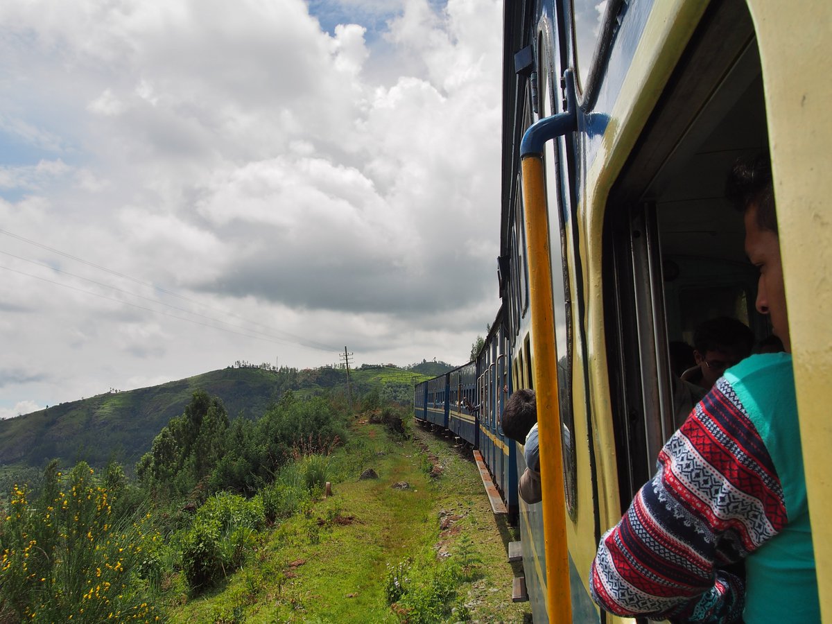 AnuAA's tweet photo. Traveling on #IndianRailways trains! Journeys filled with sensory delight! #chai, #coffee, #pakodas, #samosas, #maddurvade, #coolies.

Give yourself up to the experience...

#travel #trains #railway #Wanderlust #travelbloggers #WritingCommunity #bloggerstribe #blogger https://t.co/MBhmQsctTR