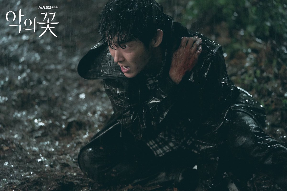 <악의 꽃> 꽃집털이 1탄 과거 편

슬프지만 희성과 지원의 처음이 담긴 시간들
백차 부부 행복하게 해주세요 엉엉 😭

고밀도 감성 추적극 #악의꽃
매주 [수목] 밤 10시 50분 tvN 방송

#이준기 #문채원 #장희진 #서현우 #tvN #수목드라마