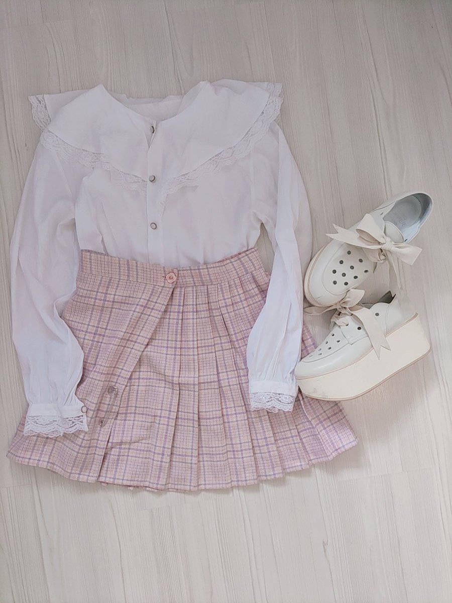 hakushinosakura's tweet photo. Part. 2, accidental plaid edition💖 I kinda want to see other people do this too so here's a tag just in case someone wants to do it🥰 #secondhandchallenge https://t.co/rc3xfeH6oP