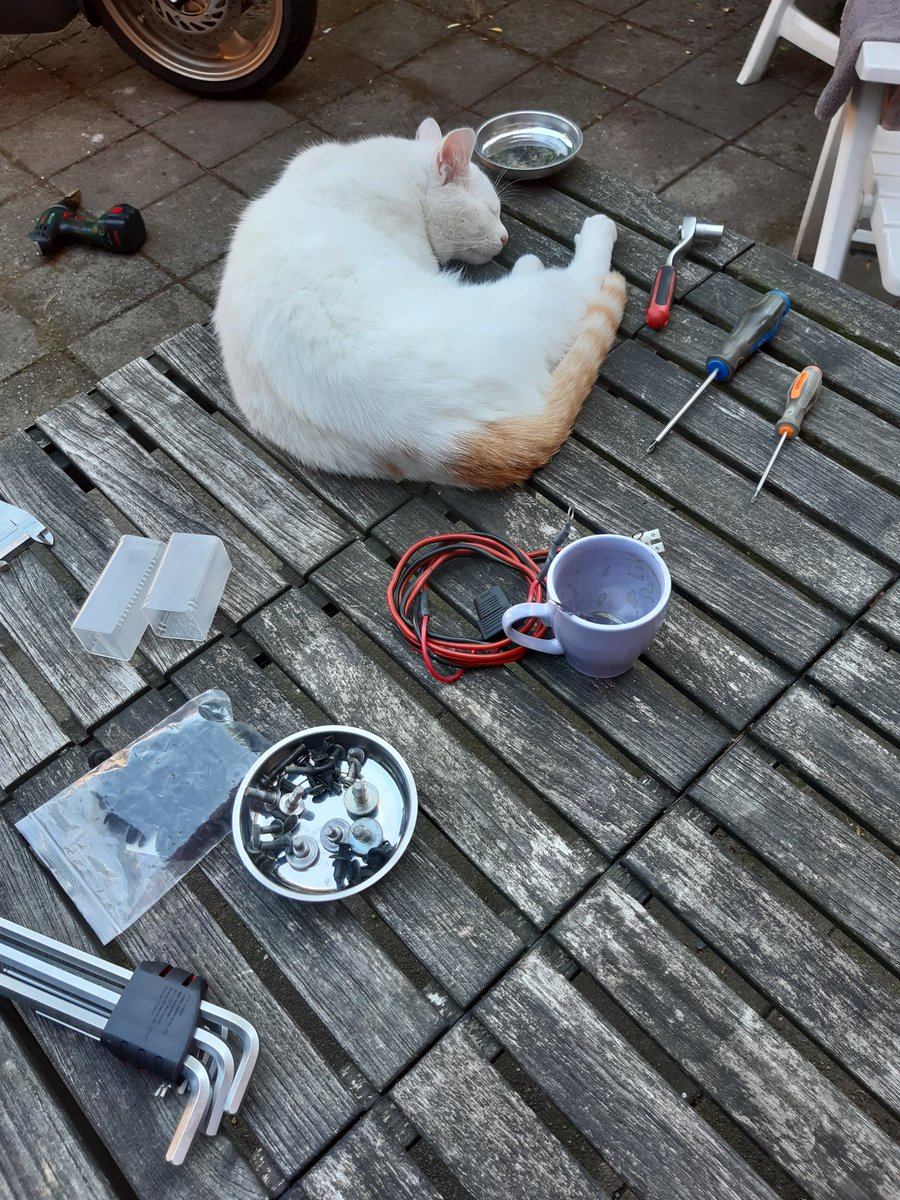 NescaAG's tweet photo. @OKatert Vind ik ook heel knap truckje maar ik ben meer van het klussen. https://t.co/jsFsJXqYI0