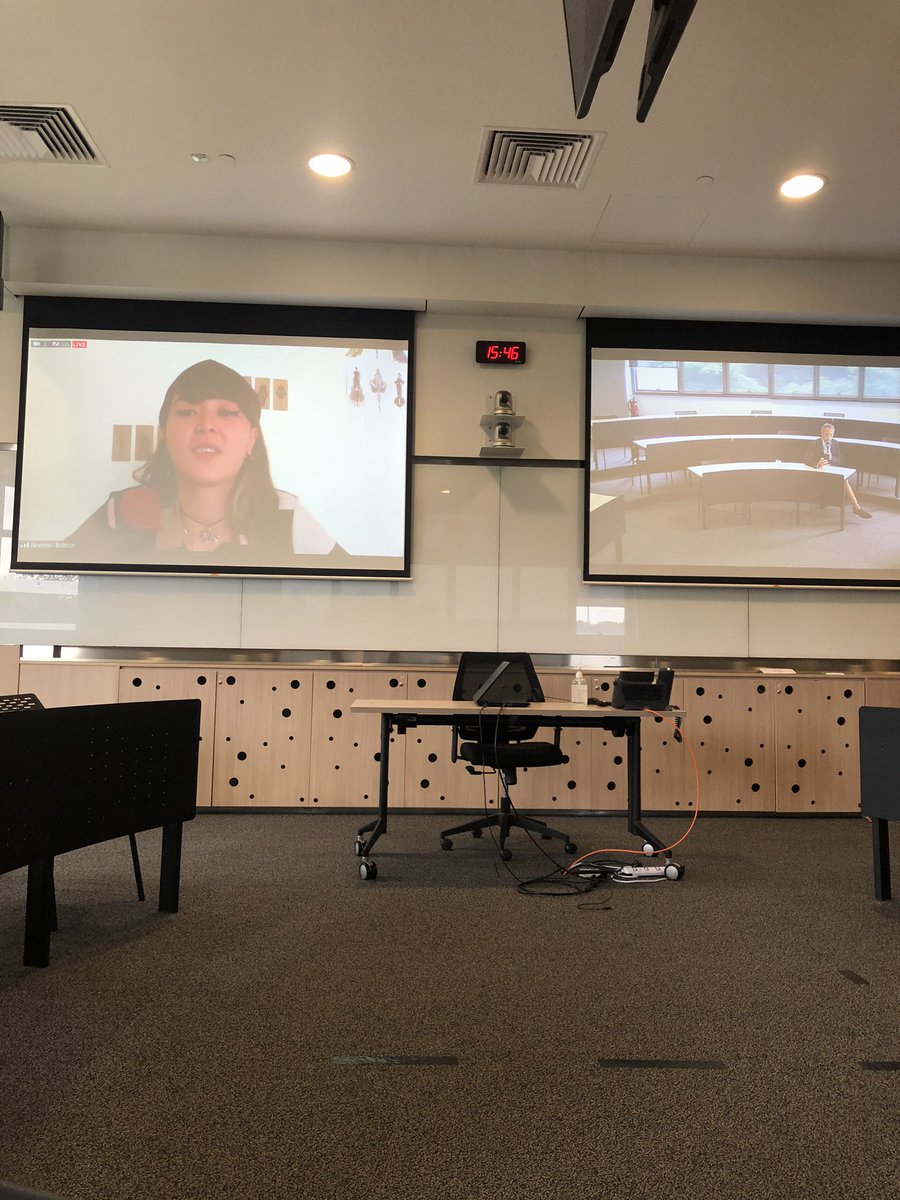 REffondrement's tweet photo. RT @XavierPavie: Inspirational talk by @noemiebalmat from @futur404 for iMagination week BBA 2020 @essec #fashion #collapsologie #philosophy #iweek #Imagination #changethefuture https://t.co/z6KXWRNVBY