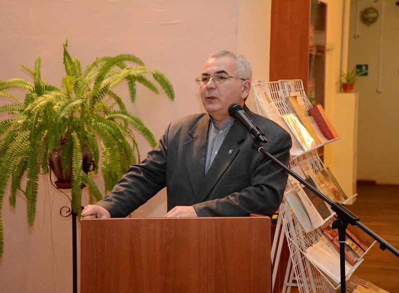 Поздравляем с днём рождения директора «Центральной универсальной научной библиотеки», члена совета #КультураМалойРодины Владимира Евгеньевича Кашаева 📚

Желаем крепкого здоровья, профессиональных успехов, удачи, оптимизма, пусть в жизни будет много счастливых моментов 🎉