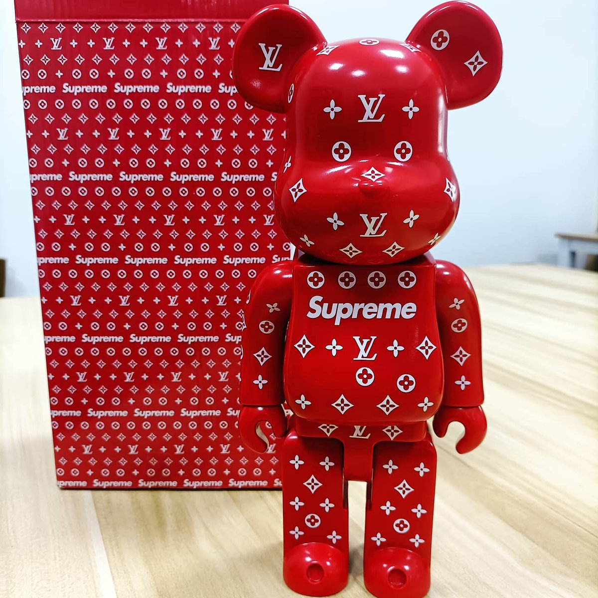 Bearbrick T-shirt Bearbrick And Red Supreme - BipuBunny Store in