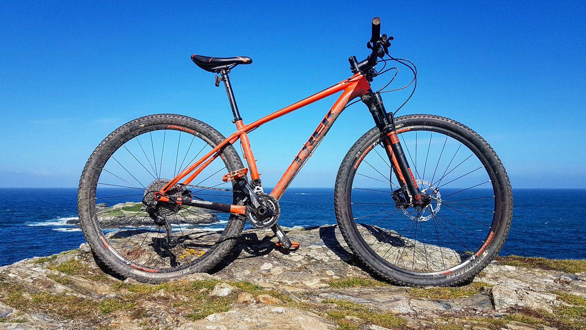 DesignDave's tweet image. Another great year riding around Cornwall thanks to @TrekBikes and my trusty Superfly7. Looking forward to next year already.... #trek #trekbikes #treksuperfly #superfly7
#mountainbiking
