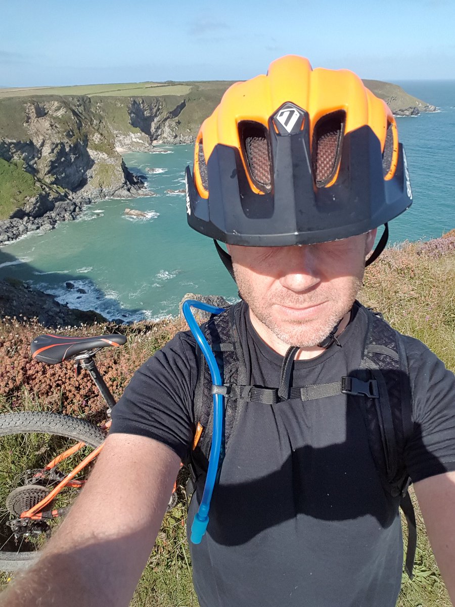 DesignDave's tweet image. Another great year riding around Cornwall thanks to @TrekBikes and my trusty Superfly7. Looking forward to next year already.... #trek #trekbikes #treksuperfly #superfly7
#mountainbiking