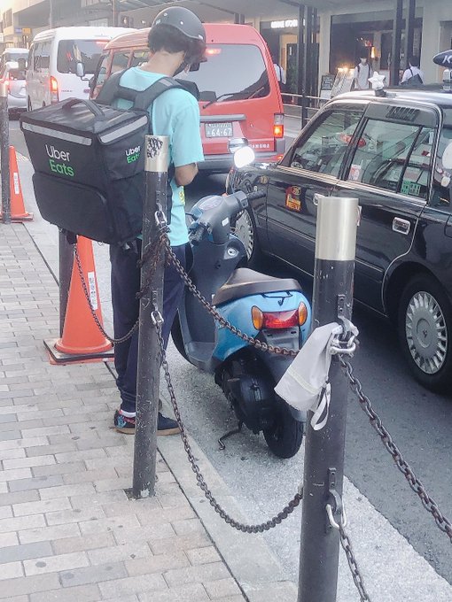 無法民族 ウーバーイーツ配達員 今度はナンバープレートを外して配達 駐禁対策でナンバー外してる可能性 まとめダネ