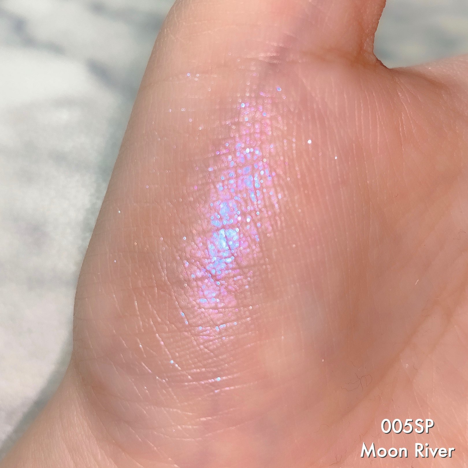 うさこ 新しいアディクションのアイシャドウ ムーンリバーとバタフライエフェクトの偏光がやばいかわいいので見て Addiction ザ アイシャドウ スパークル 005sp Moon River 006sp Butterfly Effect T Co Qyyhfa7vwq