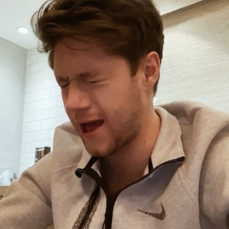 B-Day Boy! 😎🍻🎉
Pijta za moje zdrowie 😋😂