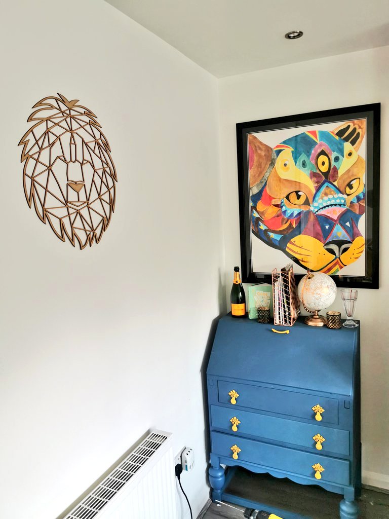 AAnt26's tweet image. I will admit I'm hopeless at home DIY! Ask me how it should look and I can definitely tell you, but doing it's another story! However these two guys are always on job! 🤣 #FridayProject @EnterpriseSBox @artteachjess @pdLouiseP @ChristallaJ @ravbillan @ColletteR