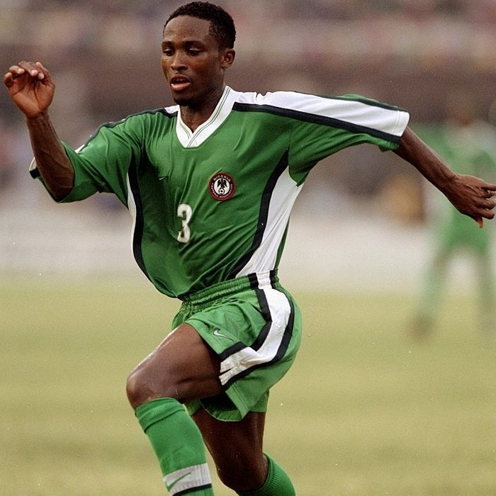 Happy Birthday to Celestine Babayaro!   The former Nigerian international celebrates his 4  2  nd birthday 
