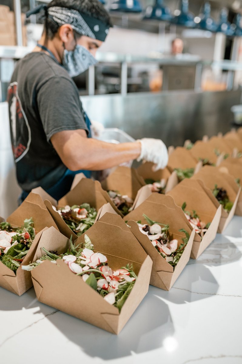 Thank you to all of the partners and supporters of Family Meal Sacramento for making it possible to deliver over 350,000 meals since the start of the pandemic! We couldn’t have done it without the support of our community #WeAreFamilyMeal #SacramentoStrong