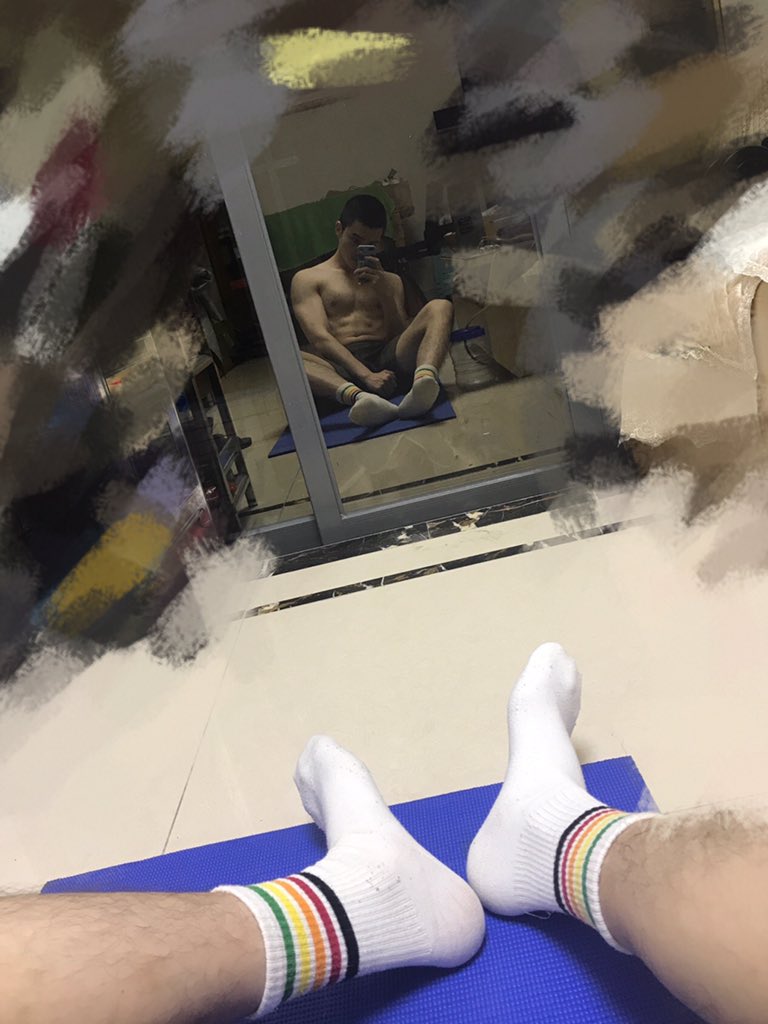 默客MOKE (@rz_mcw) on Twitter photo 