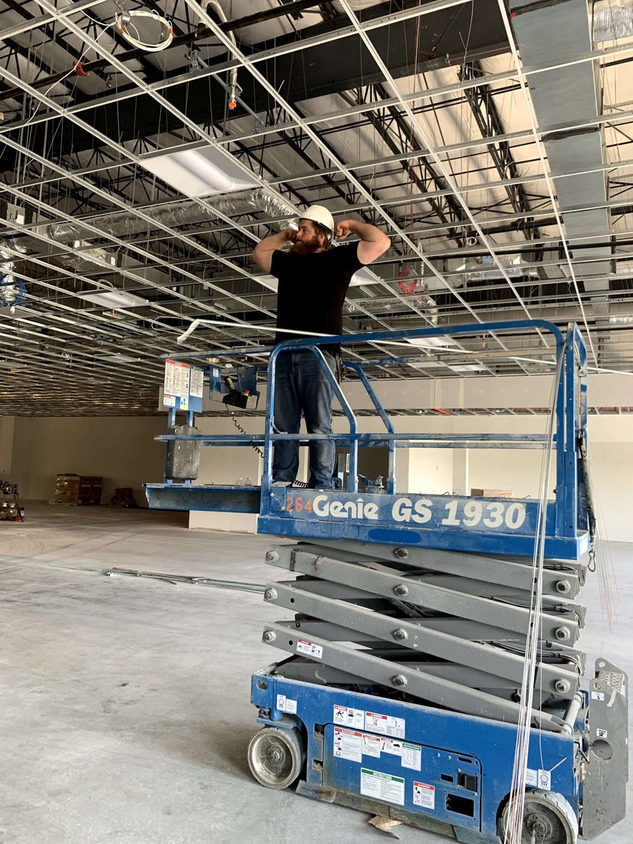 garberelectric's tweet photo. Happy #FlexFriday from the Garber Team!
.
.
.
#Flex #Friday #GarberTeam #Fun #FunFriday #GetWorkDone #Jobsites #TeamWork #Safety #DaytonOhio #ColumbusOhio https://t.co/zOjJ6DwNxm