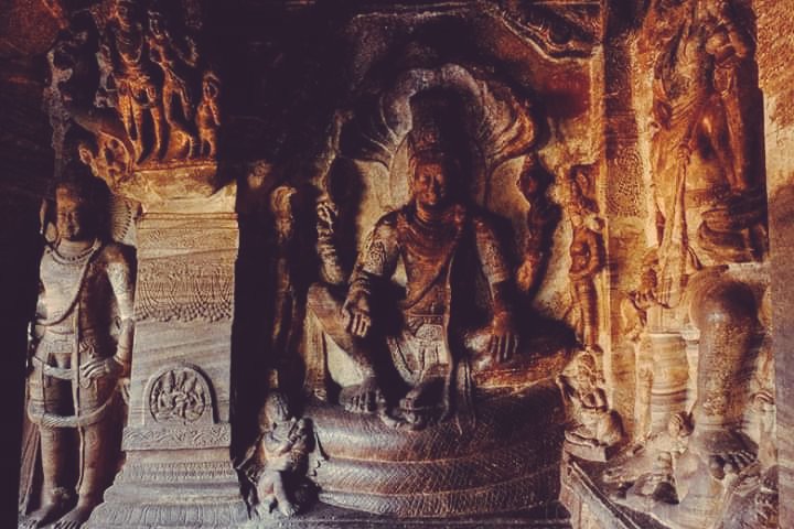 BharathiKumar4's tweet photo. Most Beautiful Ancient Rock Carvings of Bharata
#badamicavetemples 

Cave no.3 is dedicated to Lord Vishnu, has wonderful giant figures of Paravasudeva, Bhuvaraha, Harihara and Narasimha. 
Here an inscription mentions Mangalesha creating this temple in 578 CE.
#Badami #Karnataka https://t.co/yj1mmAiiQ2