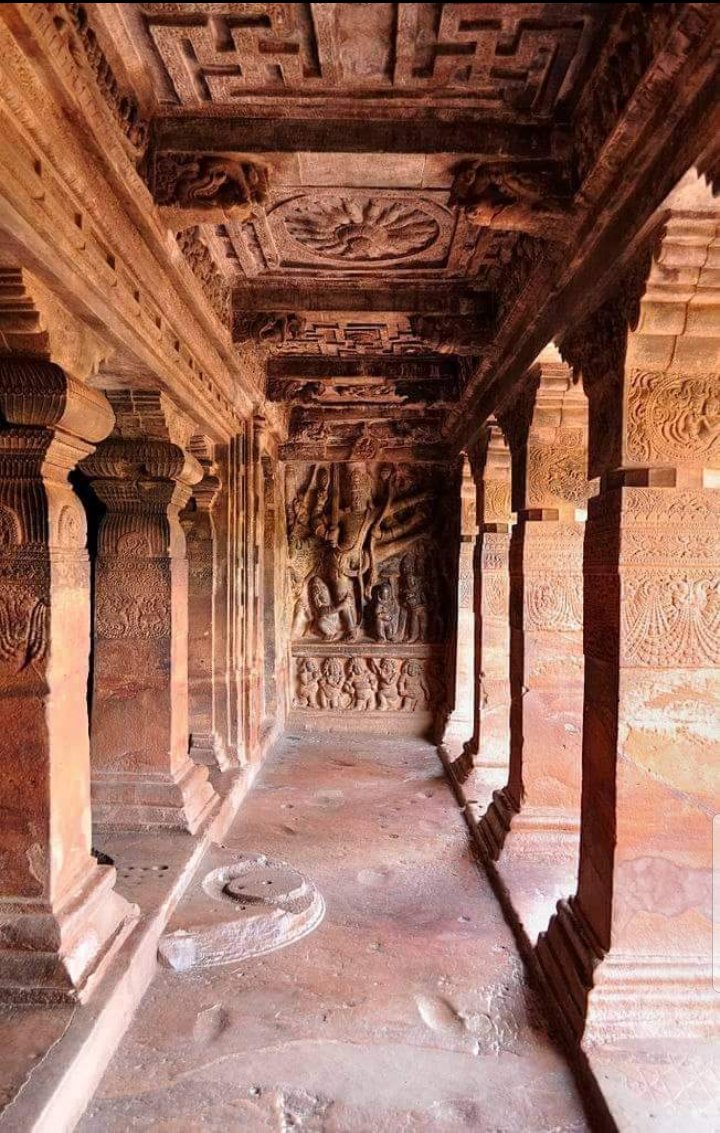 BharathiKumar4's tweet photo. Most Beautiful Ancient Rock Carvings of Bharata
#badamicavetemples 

Cave no.3 is dedicated to Lord Vishnu, has wonderful giant figures of Paravasudeva, Bhuvaraha, Harihara and Narasimha. 
Here an inscription mentions Mangalesha creating this temple in 578 CE.
#Badami #Karnataka https://t.co/yj1mmAiiQ2