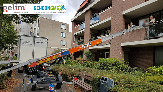 StichtingRelim's tweet image. Vorige week verzorgde D'r Sjalter een spoedverhuizing van #Geleen naar het verzorgingscomplex in #Sittard. Twee volle wagens 🚚 met meubels wisten onze medewerkers Henry, Toan, Michel en Karel in enkele uren over te brengen. Dit ondanks de hitte! 💪